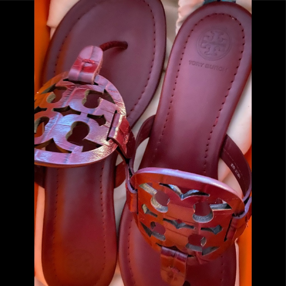 Burgundy crocodile Tory Burch Miller